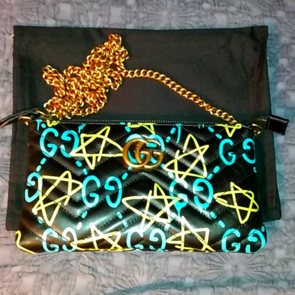 Gucci Handbags - 🔴SALE🔴GUCCI GG MINI MARMONT CHAIN BAG